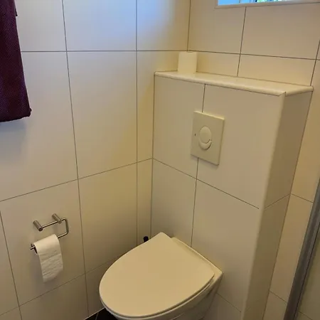 Spacious 2-floor House In Cozy Kjelsas Apartman *