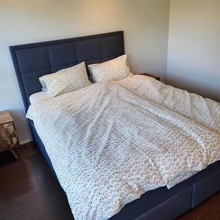 Spacious 2-floor House In Cozy Kjelsas